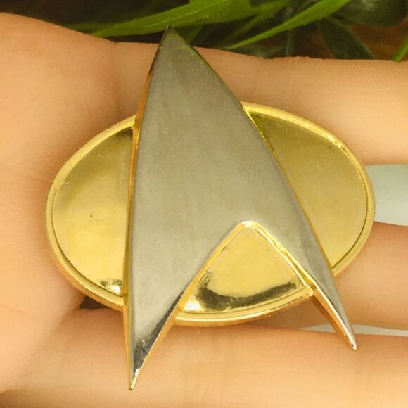 Star Trek 1998 VOYAGER COMMUNICATOR Paramount - Picture 1 of 6